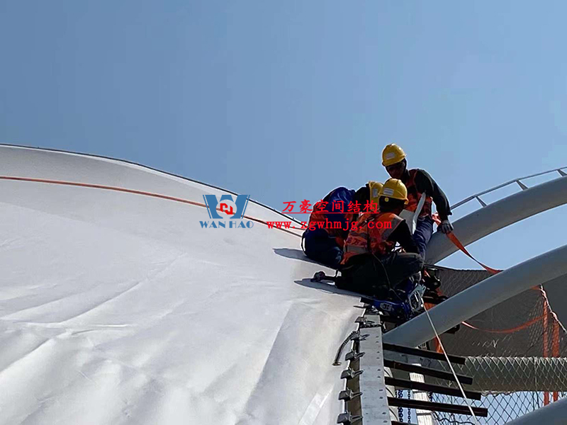 襄陽奧體中心膜結構工程膜結構安裝中