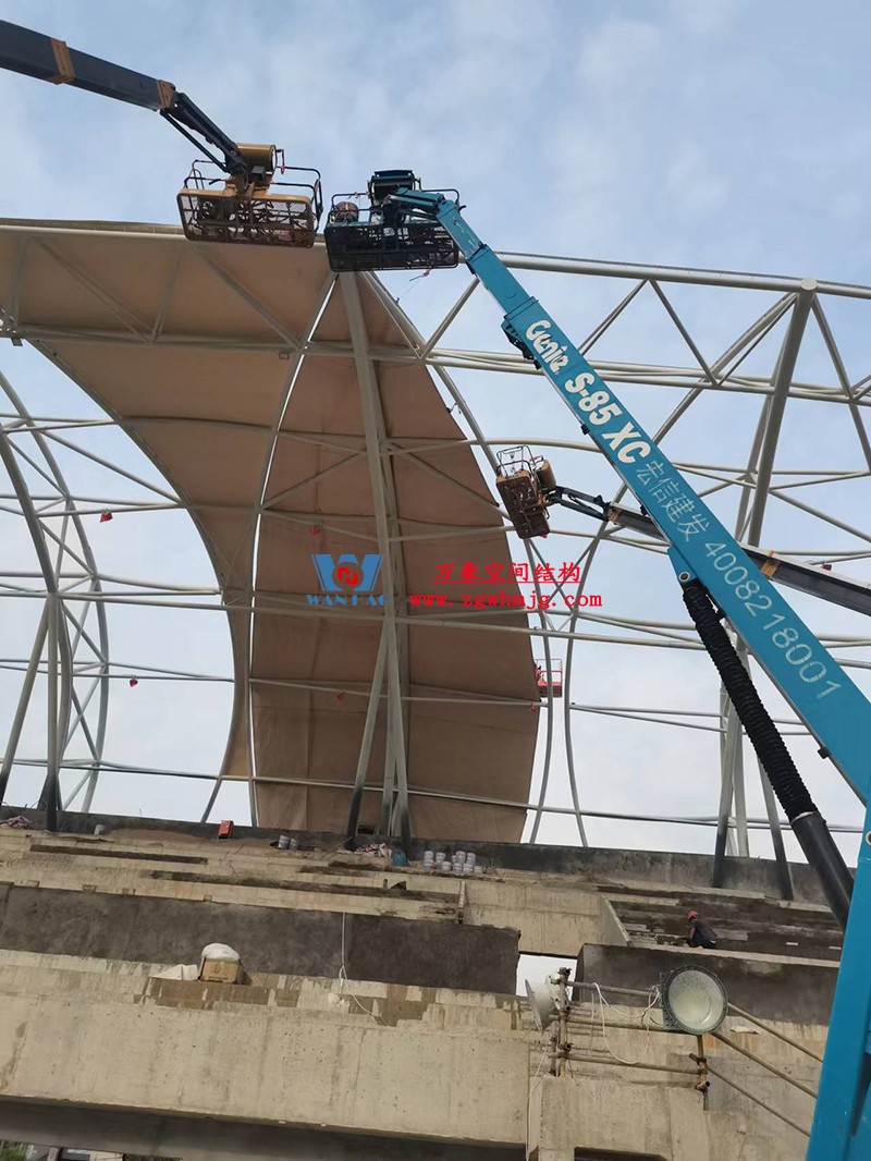 龍泉市體育場鋼膜結構工程完工 龍泉市體育場鋼膜結構工程完工