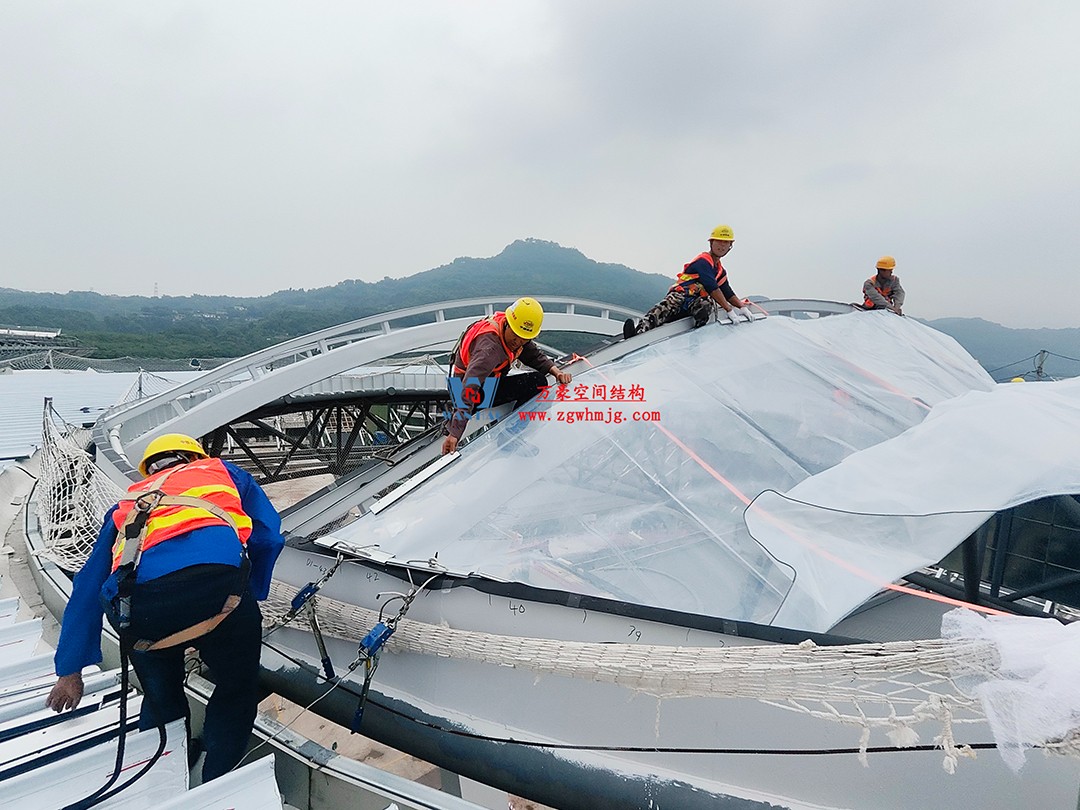 提檔提速，ETFE氣枕膜結構天窗正在火熱施工安裝中