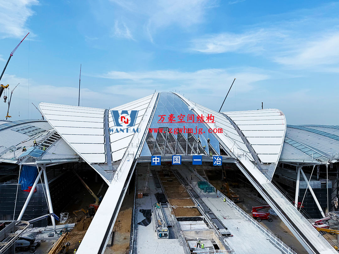 鄭州中原高鐵港數(shù)字展貿(mào)城ETFE PTFE膜結構項目