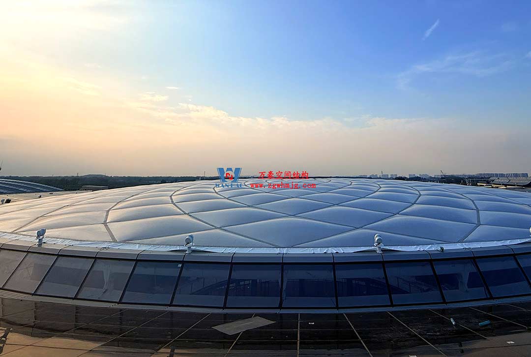 鄭州中原高鐵港數(shù)字展貿(mào)城ETFE PTFE膜結構項目