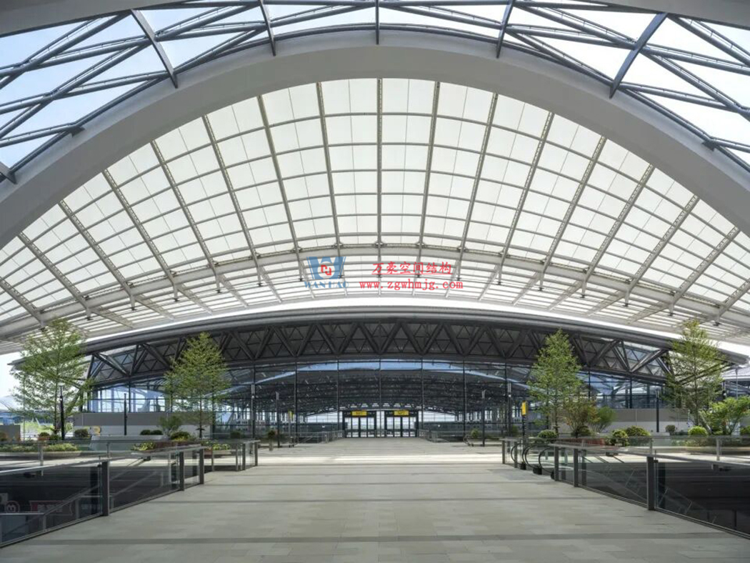 中原會(huì)展二期竣工！浙江萬豪集團(tuán)助力打造城市巨型天幕