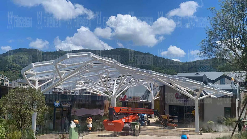樂清鐵定溜溜樂園商業街蜂窩狀ETFE膜結構工程膜結構安裝中